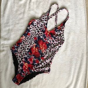 Forever21 one piece swim floral + leopard print sM